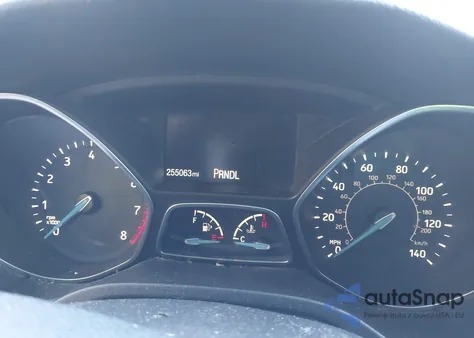 2017 Ford Focus S из США, поврежденный, VIN 1FADP3E23HL256853